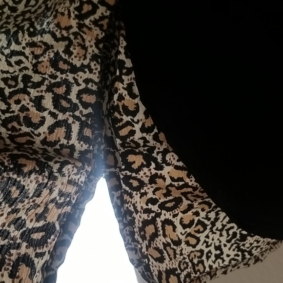 Worthington Blouse - Picture 11 of 11